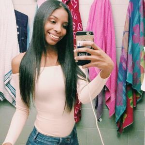 Meet your Posher, Daniela